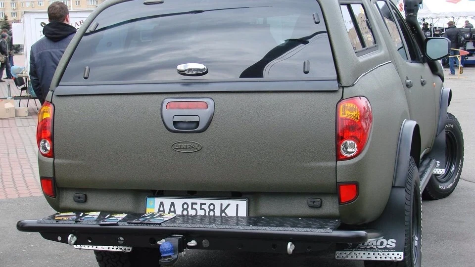 Mitsubishi L200 'GATOR 2