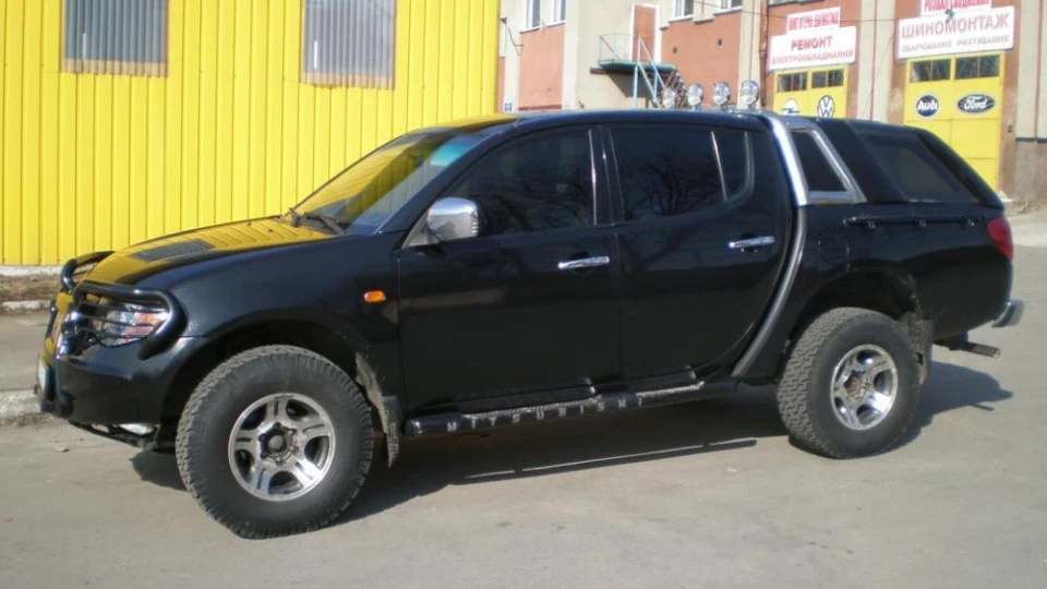 Mitsubishi L200 Японський Міський 2