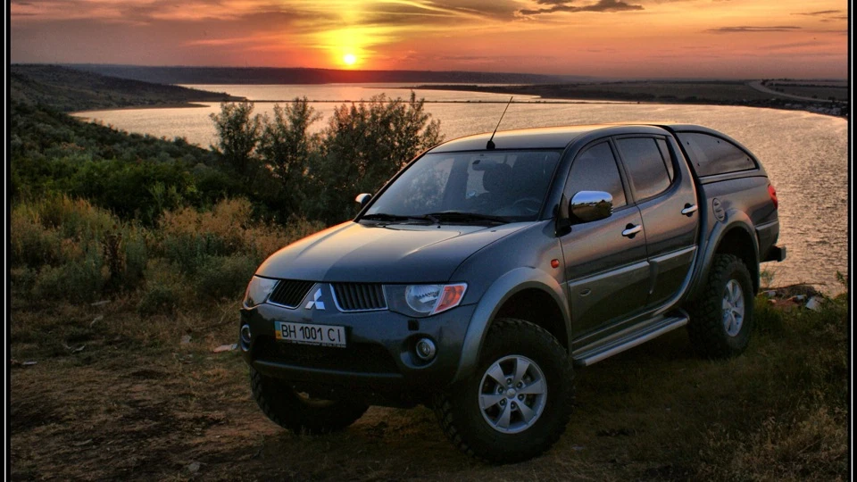 Mitsubishi L200 Mantis religiosa 2