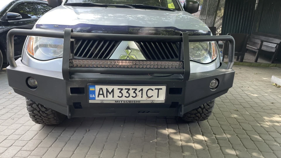 Mitsubishi L200 Silver Donkey 4