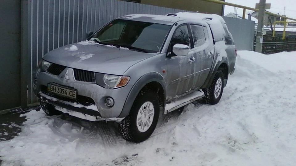 Mitsubishi L200 Sportero 2.5турбодизель 2