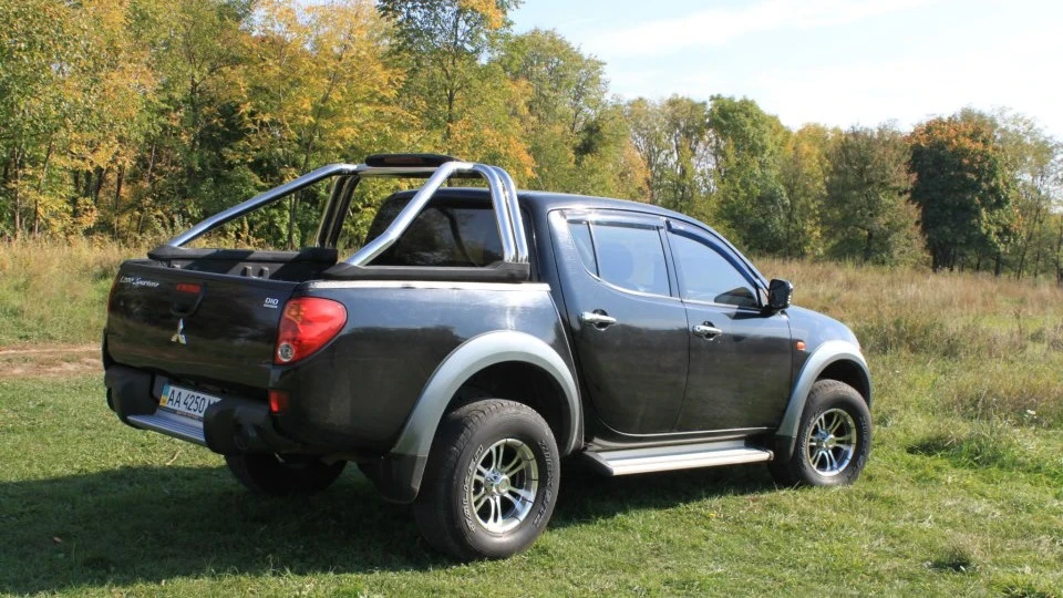 Mitsubishi L200 танчик початкового рівня 2