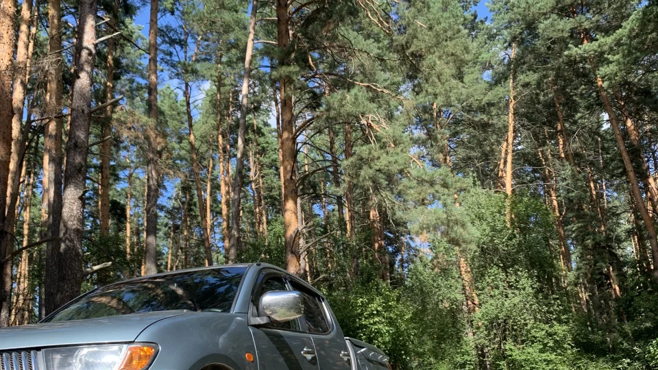 Mitsubishi L200 трактор 2