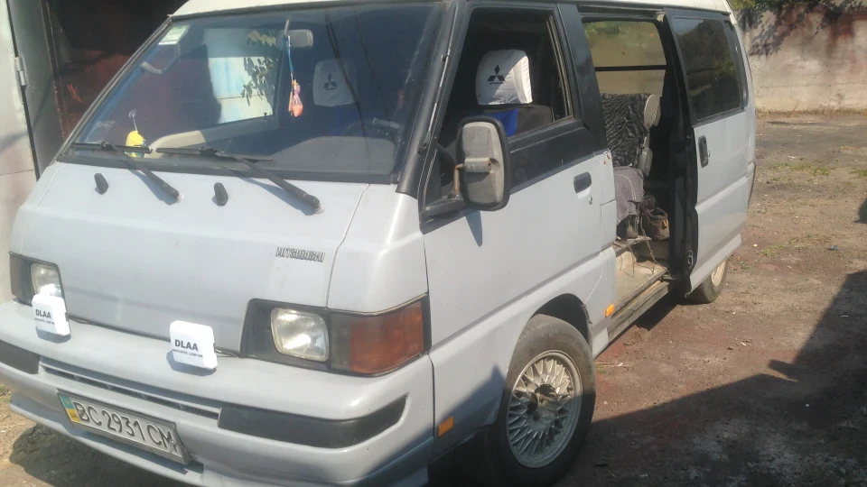 Mitsubishi L300