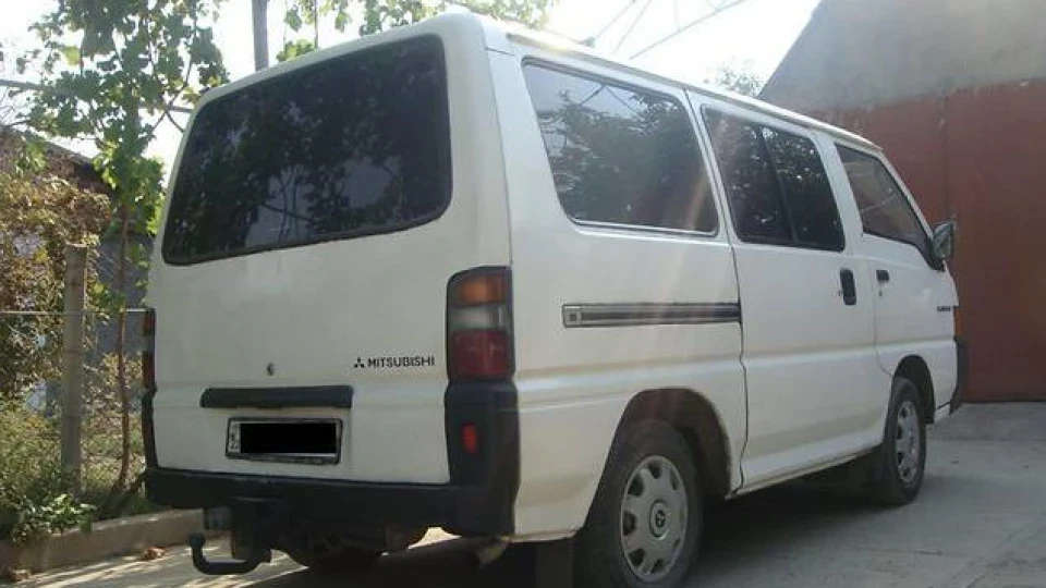 Mitsubishi L300