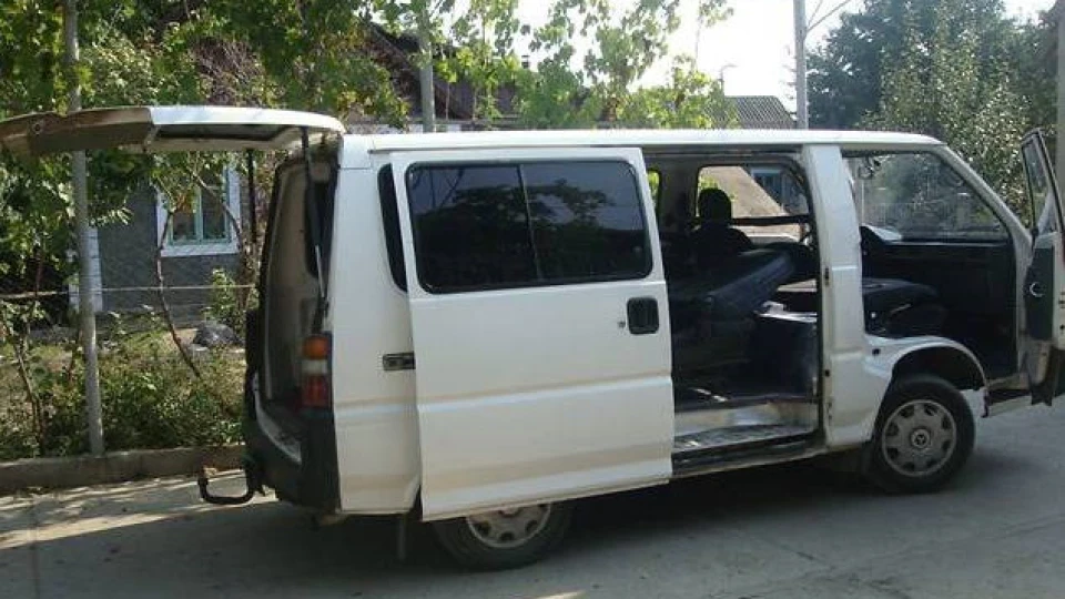 Mitsubishi L300 4