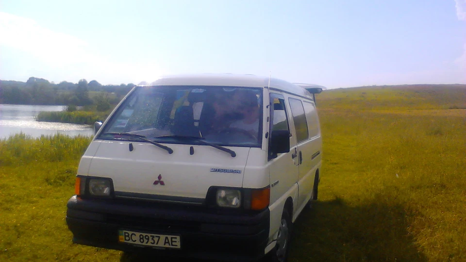 Mitsubishi L300