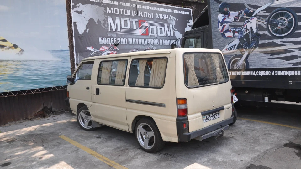 Mitsubishi L300 16Vi 3
