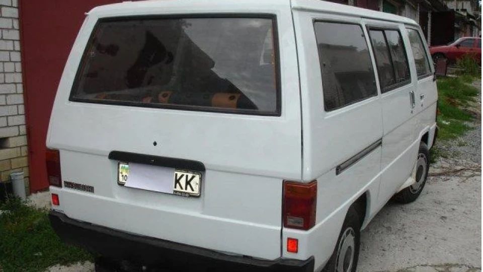 Mitsubishi L300 (Білий кубик) 2