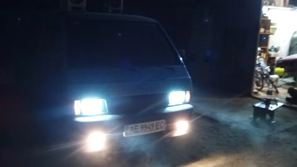 Mitsubishi L300 ялинка 5