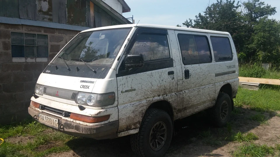 Mitsubishi L300 P25W 2