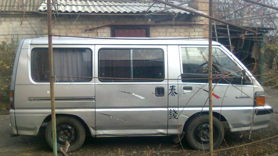 Mitsubishi L300 скоро 2.0i 2