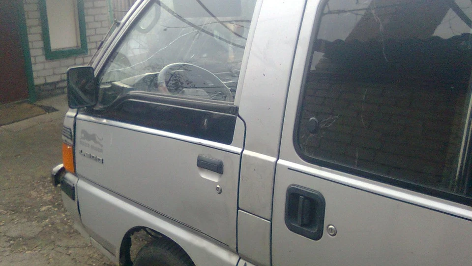 Mitsubishi L300 скоро 2.0i 3
