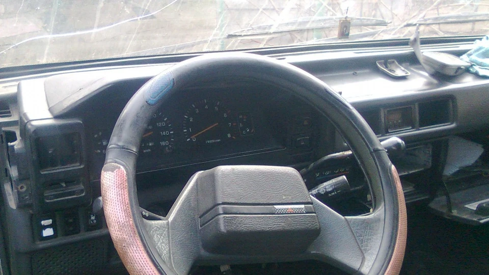 Mitsubishi L300 скоро 2.0i 4