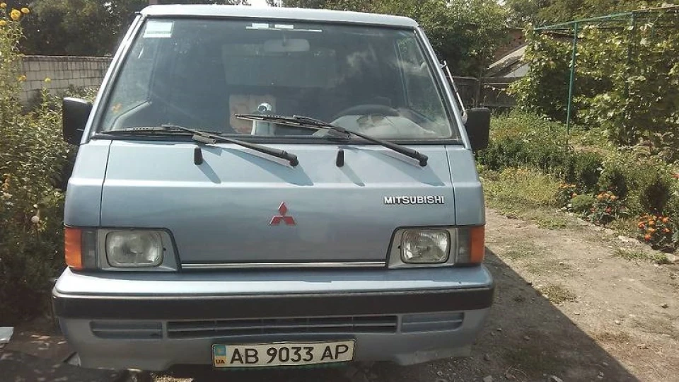 Mitsubishi L300 звуть буся