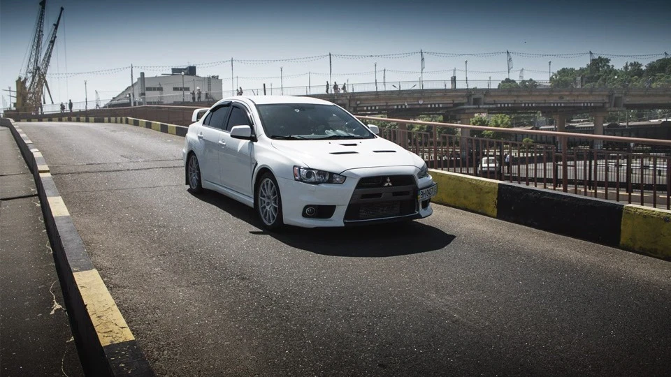 Mitsubishi Lancer Evolution 2
