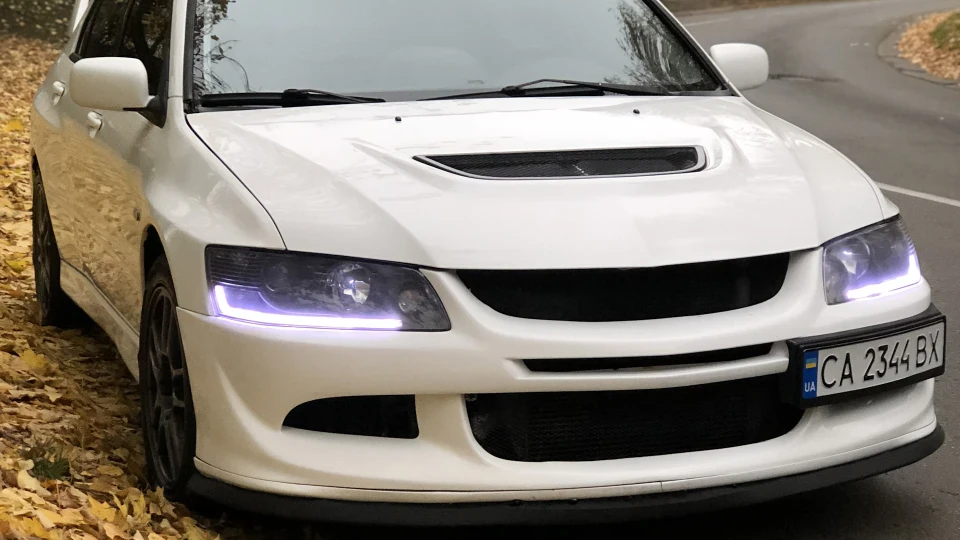 Mitsubishi Lancer Evolution 8 2