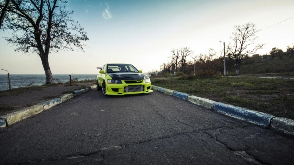Mitsubishi Lancer Evolution AciD YelloW 2