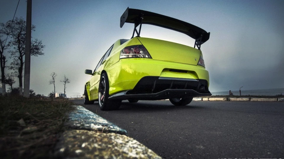Mitsubishi Lancer Evolution AciD YelloW 3