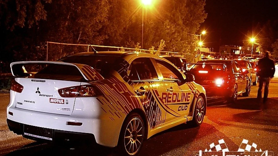 Mitsubishi Lancer Evolution білий 2.0 турбо 3