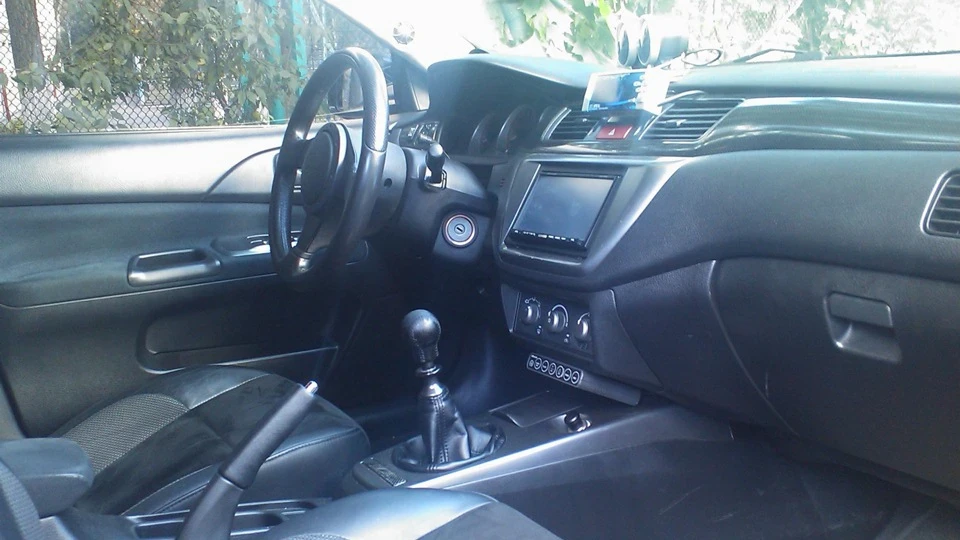 Mitsubishi Lancer Evolution чорний 3
