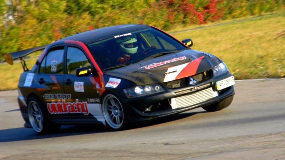 Mitsubishi Lancer Evolution DailyDriven/TimeAttack 2