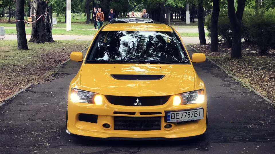 Mitsubishi Lancer Evolution Deep Yellow 2