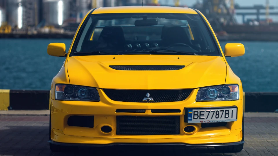 Mitsubishi Lancer Evolution Deep Yellow 5