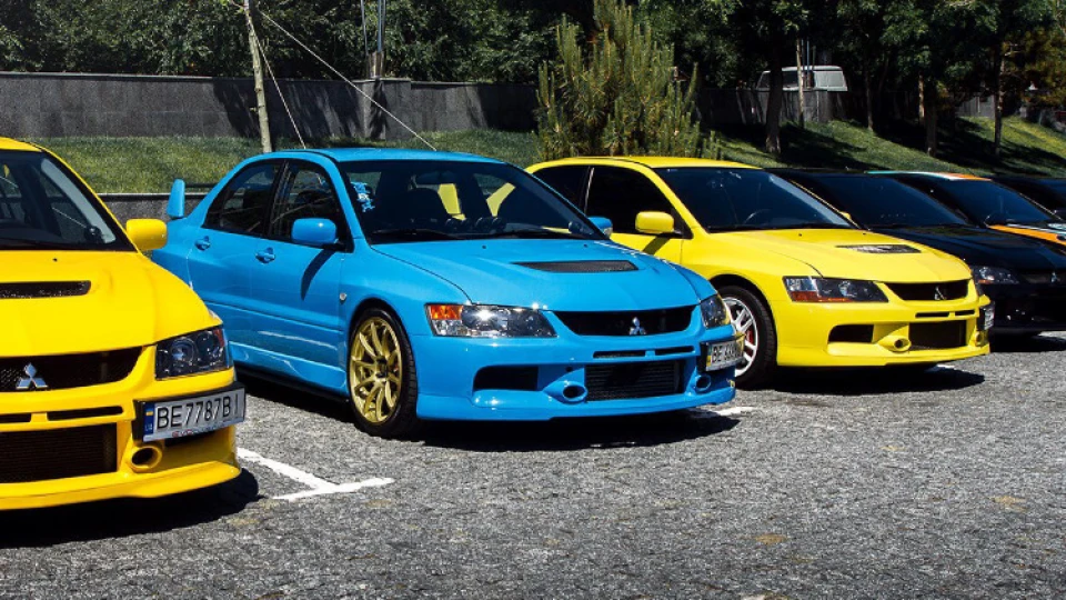 Mitsubishi Lancer Evolution ДЕРЕЗЬКА Су4к@