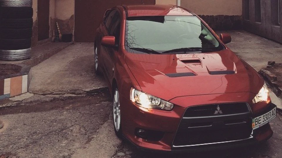 Mitsubishi Lancer Evolution Добрий 4