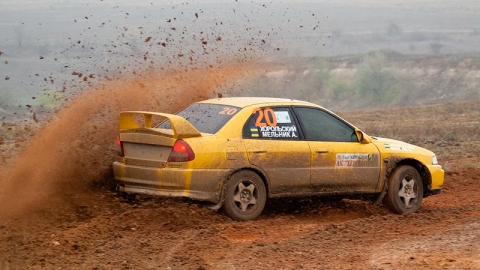 Mitsubishi Lancer Evolution Дорогу спортсменам!