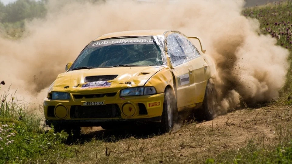 Mitsubishi Lancer Evolution Дорогу спортсменам! 2