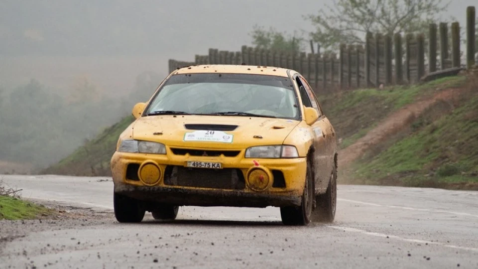 Mitsubishi Lancer Evolution Дорогу спортсменам! 4