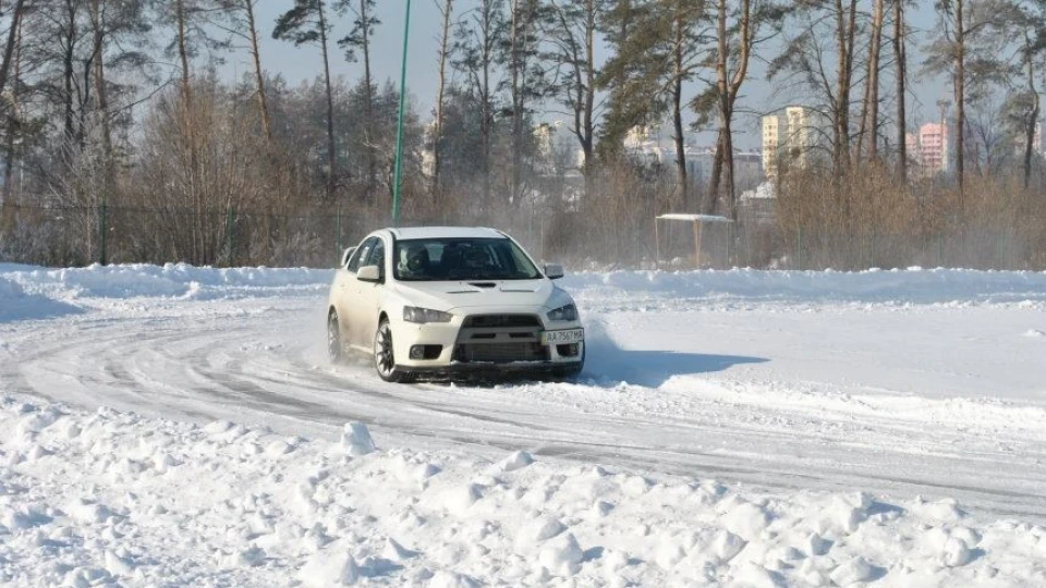 Mitsubishi Lancer Evolution Єва 3