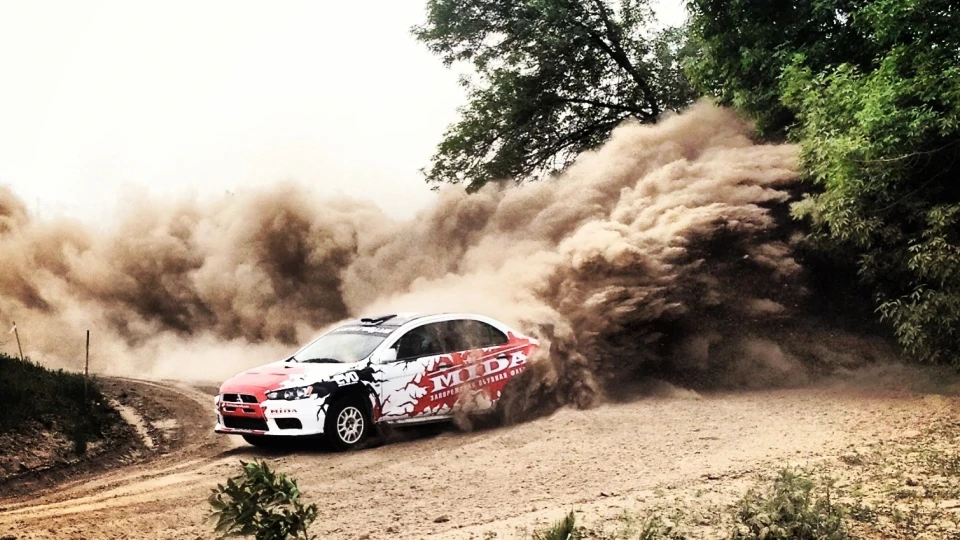 Mitsubishi Lancer Evolution EVO 10 N4 gr 3
