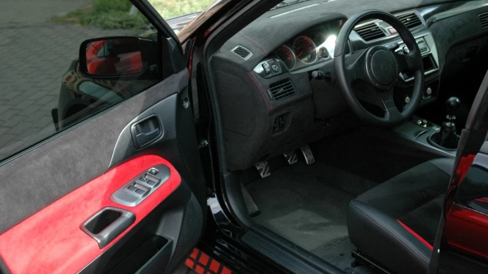 Mitsubishi Lancer Evolution EVO BLACK 4
