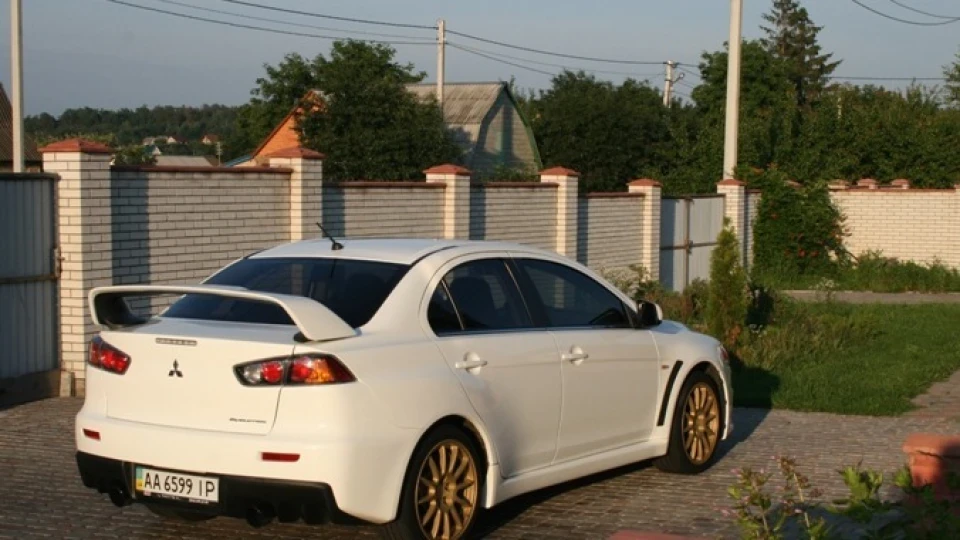 Mitsubishi Lancer Evolution EVO-EVO!!! 4