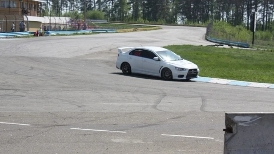 Mitsubishi Lancer Evolution EVO-EVO!!! 5