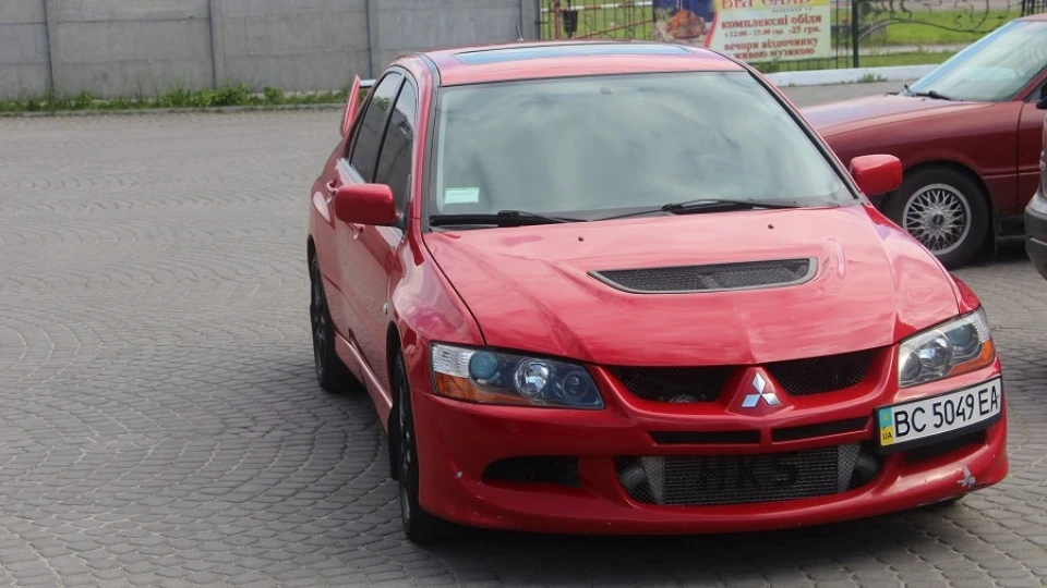 Mitsubishi Lancer Evolution Evo4ka) 4