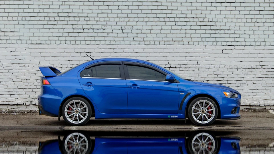 Mitsubishi Lancer Evolution JDM inside 2