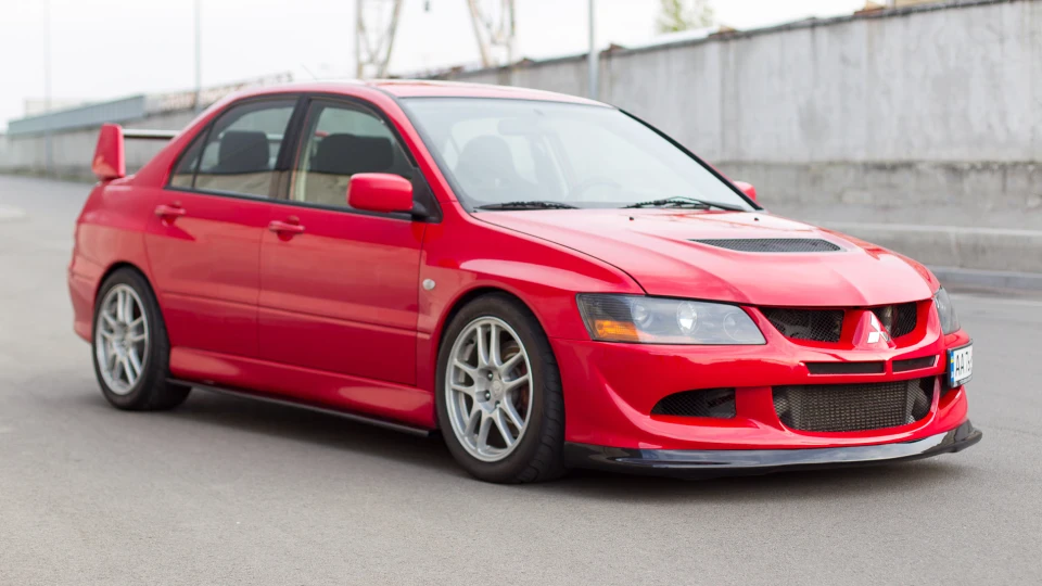 Mitsubishi Lancer Evolution Не бешка звичайно...