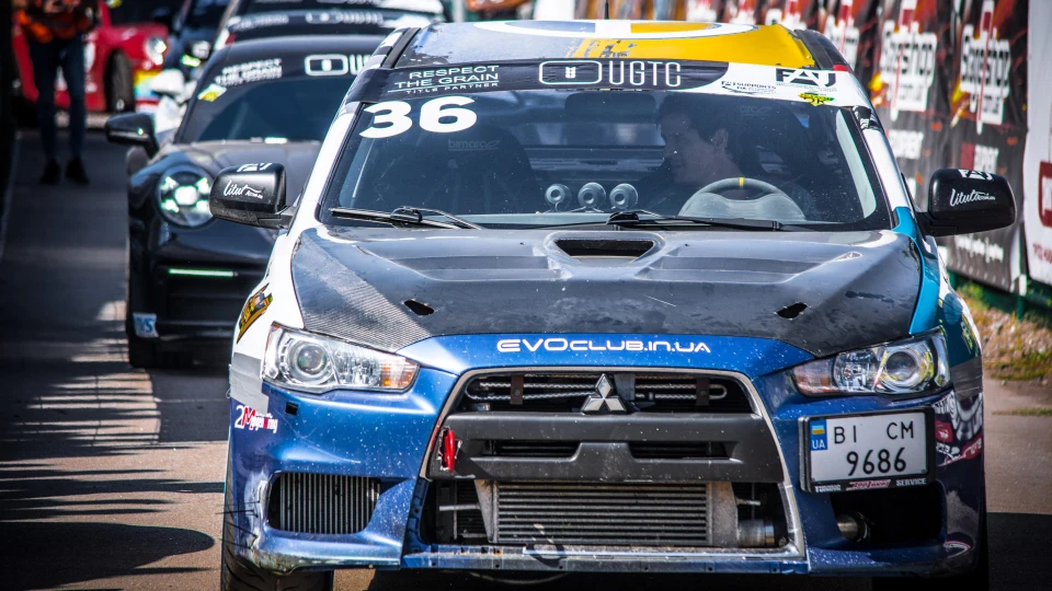 Mitsubishi Lancer Evolution NO WAR! 3