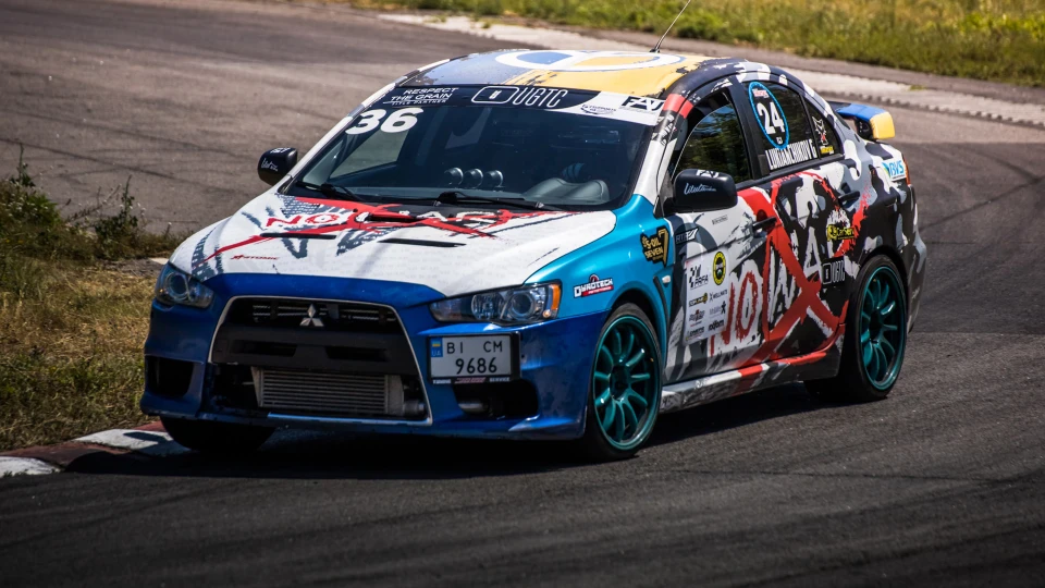 Mitsubishi Lancer Evolution NO WAR! 5