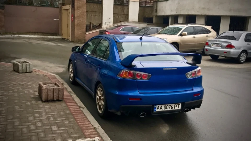 Mitsubishi Lancer Evolution Octane Blue 2
