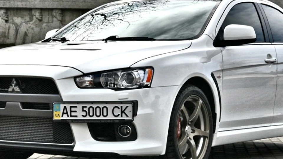 Mitsubishi Lancer Evolution White Power