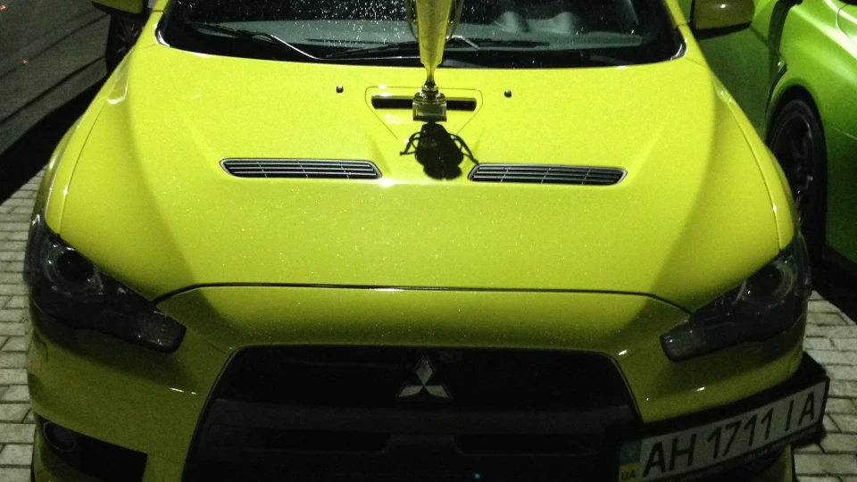 Mitsubishi Lancer Evolution X lime