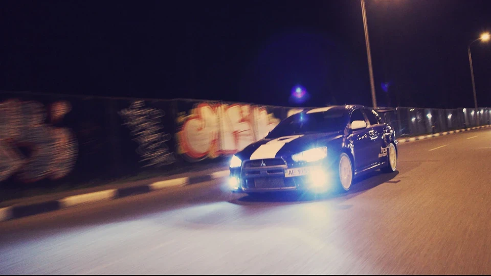 Mitsubishi Lancer Evolution X 4