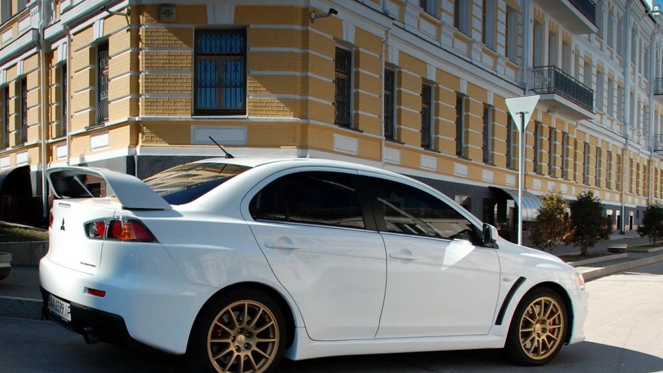 Mitsubishi Lancer Evolution X