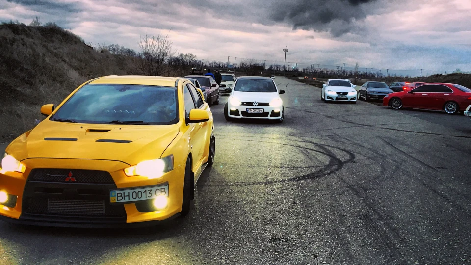 Mitsubishi Lancer Evolution Yellow Devil