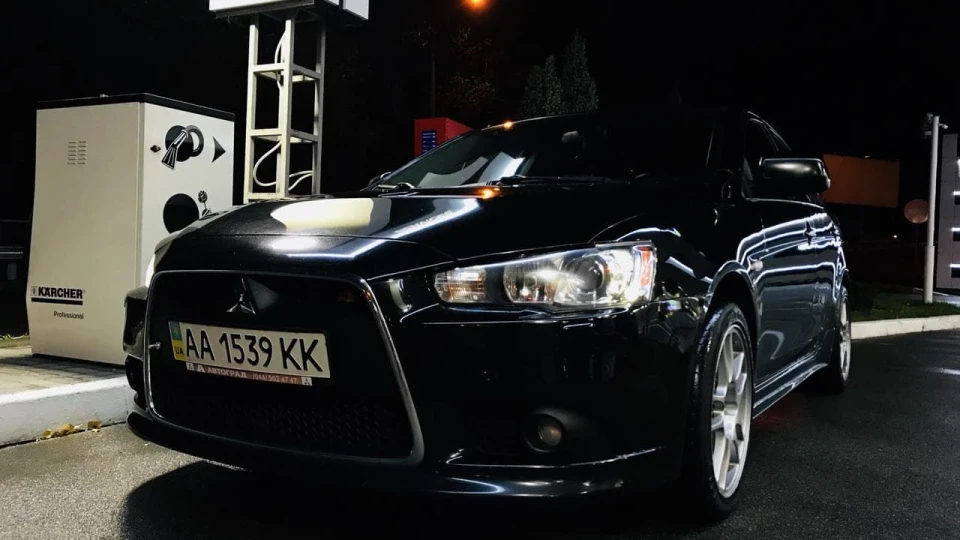 Mitsubishi Lancer Ralliart 4